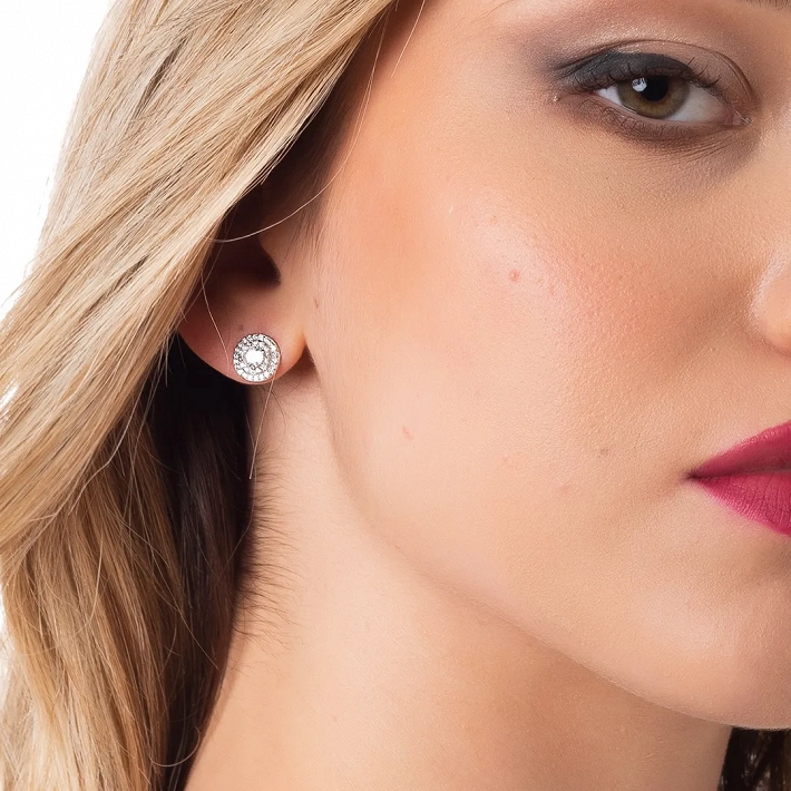 Oxzen σκουλαρίκι ασημένιο καρφωτό στρογγυλό με λευκά ζιργκόν