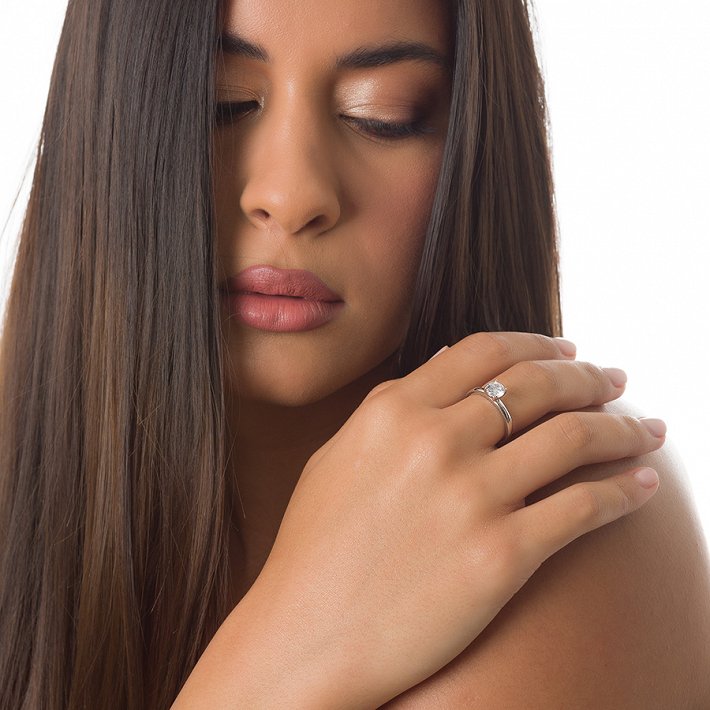 Oxzen δαχτυλίδι ασημένιο μονόπετρο με λευκό ζιργκόν