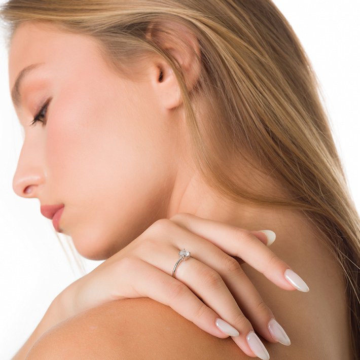 Oxzen δαχτυλίδι ασημένιο μονόπετρο με λευκό ζιργκόν