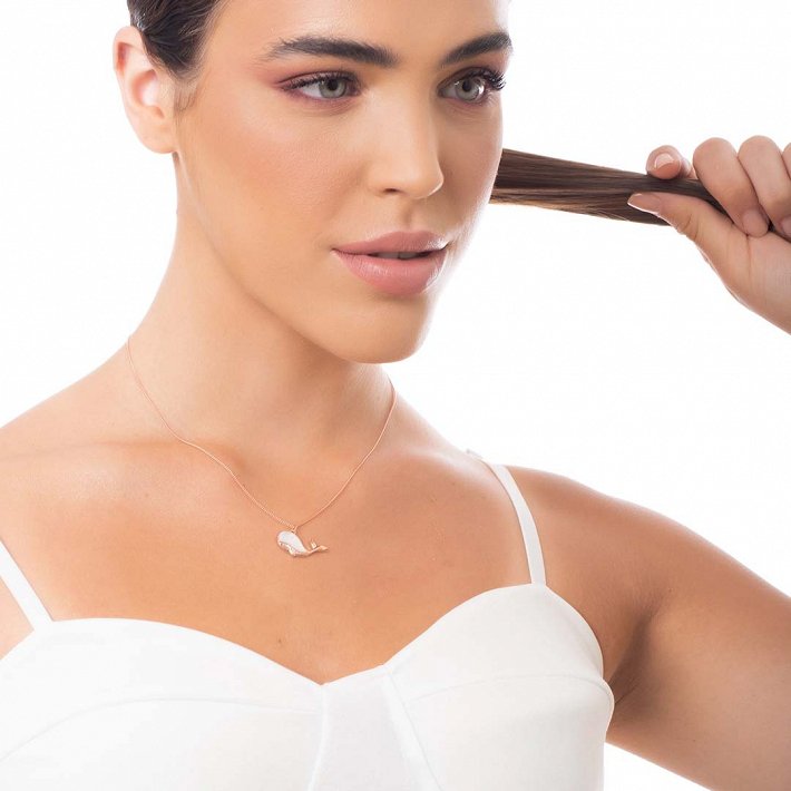 Oxzen κολιέ από ασήμι επιπλατινωμένο φάλαινα με ορυκτή πέτρα