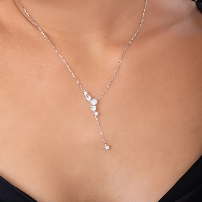 Oxzen ασημένιο κολιέ με λευκά ζιργκόν