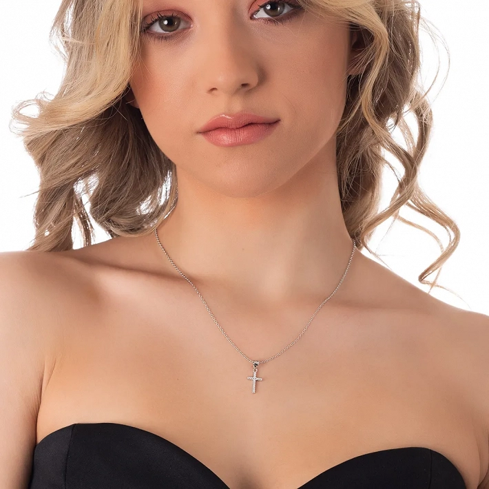 Oxzen κολιέ σταυρός ασημένιος λεπτός με λευκά ζιργκόν