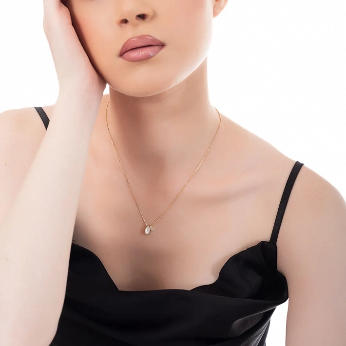 Oxzen ασημένιο κολιέ, σταγόνες με φίλντισι και λευκά ζιργκόν