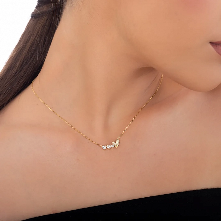 Oxzen ασημένιο κολιέ, καρδιές στη σειρά με λευκά ζιργκόν