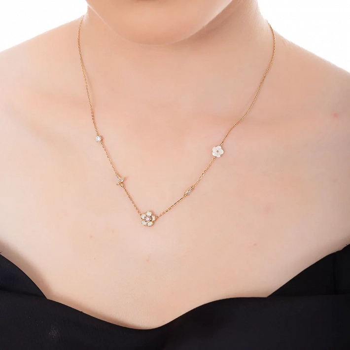 Oxzen ασημένιο κολιέ μαργαρίτες με φίλντισι