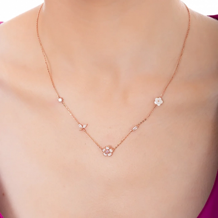 Oxzen ασημένιο κολιέ μαργαρίτες με φίλντισι