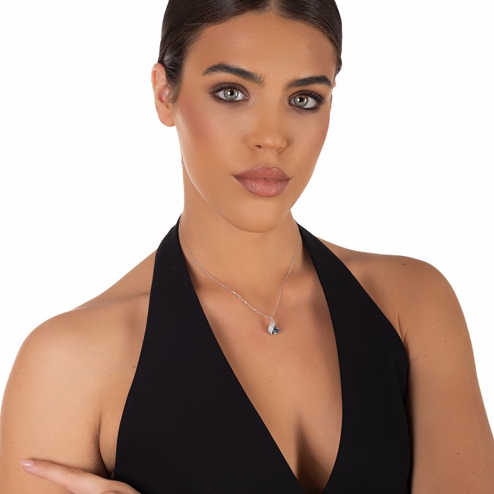 Oxzen ασημένιο κολιέ με πέτρα ζιργκόν