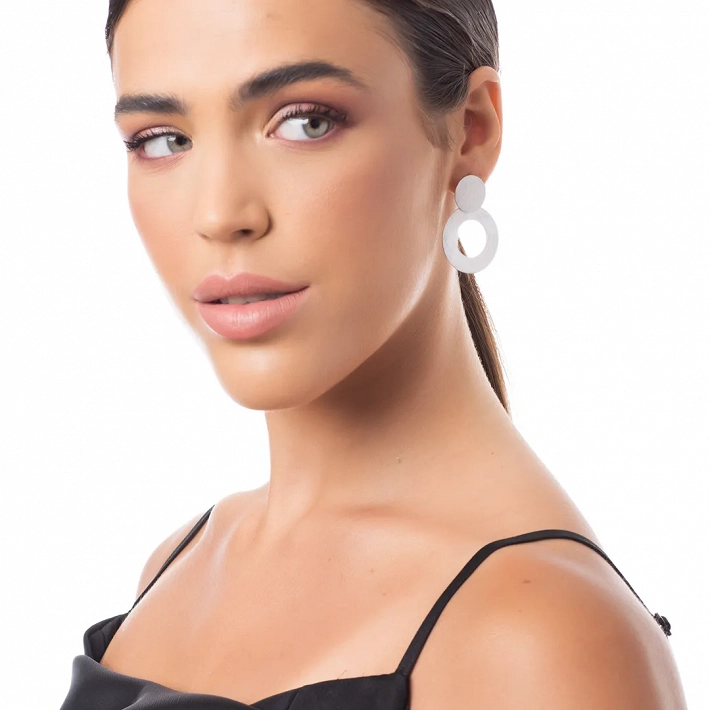 Oxzen σκουλαρίκια κρεμαστά ασημένια, κυκλικά με ματ φινίρισμα