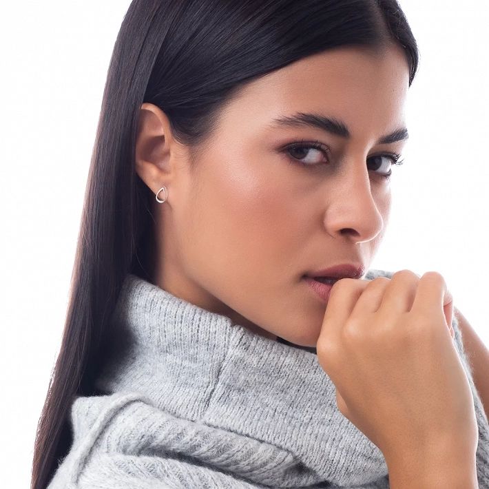 Oxzen σκουλαρίκια καρφωτά ασημένια λουστρέ