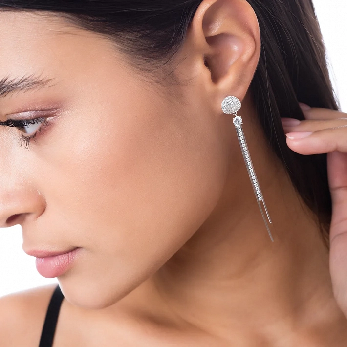 Oxzen σκουλαρίκια κρεμαστά ασημένια με αλυσίδες και λευκά ζιργκόν