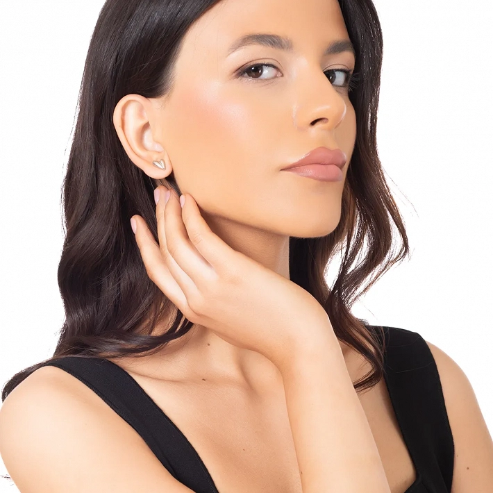 Oxzen ασημένιο σκουλαρίκι καρφωτό καρδιά