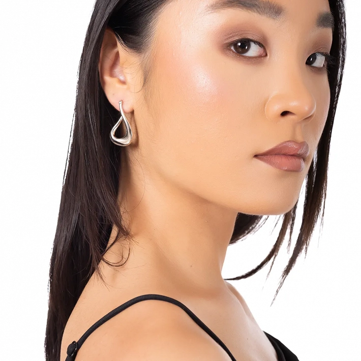 Oxzen ασημένιο σκουλαρίκι κρίκος με ιδιαίτερο σχήμα