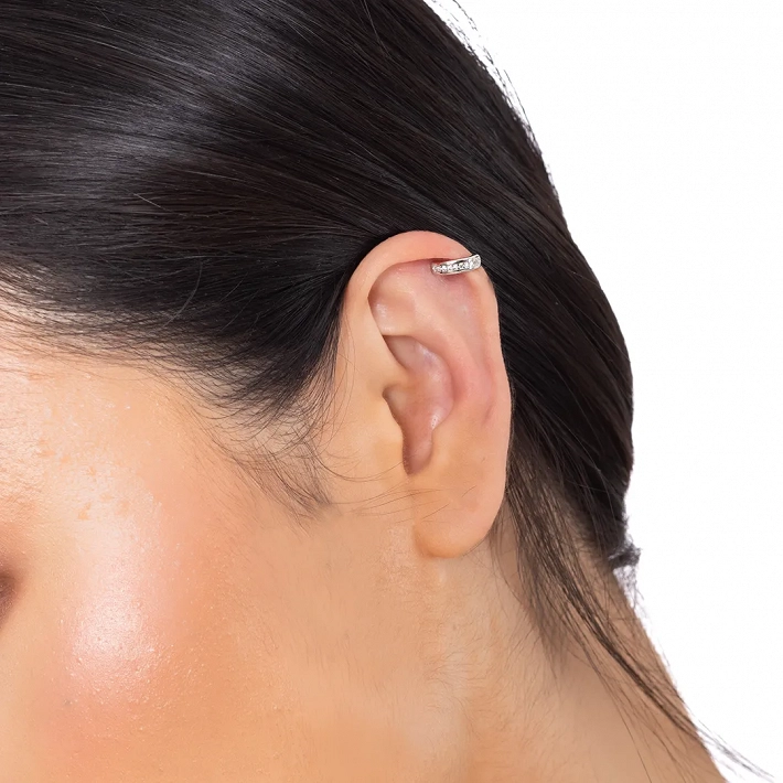 Oxzen σκουλαρίκι ασημένιο Ear Cuff με λευκά ζιργκόν