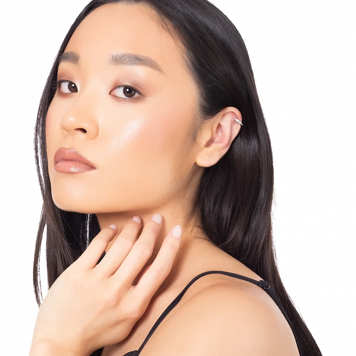 Oxzen σκουλαρίκι ασημένιο Ear Cuff με λευκά ζιργκόν