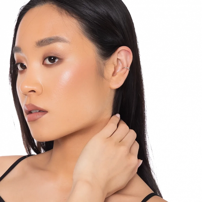 Oxzen σκουλαρίκι ασημένιο Ear Cuff με λευκό ζιργκόν