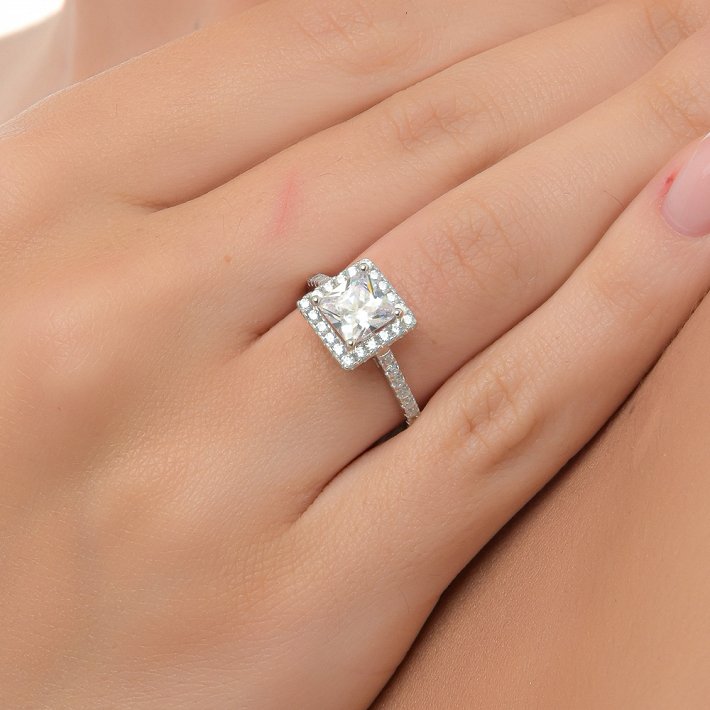 Oxzen δαχτυλίδι ασημένιο τετράγωνο μονόπετρο με λευκά ζιργκόν