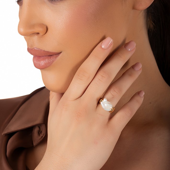 Oxzen ασημένιο δαχτυλίδι επιχρυσωμένο χειροποίητο με πέρλα ακανόνιστη free size