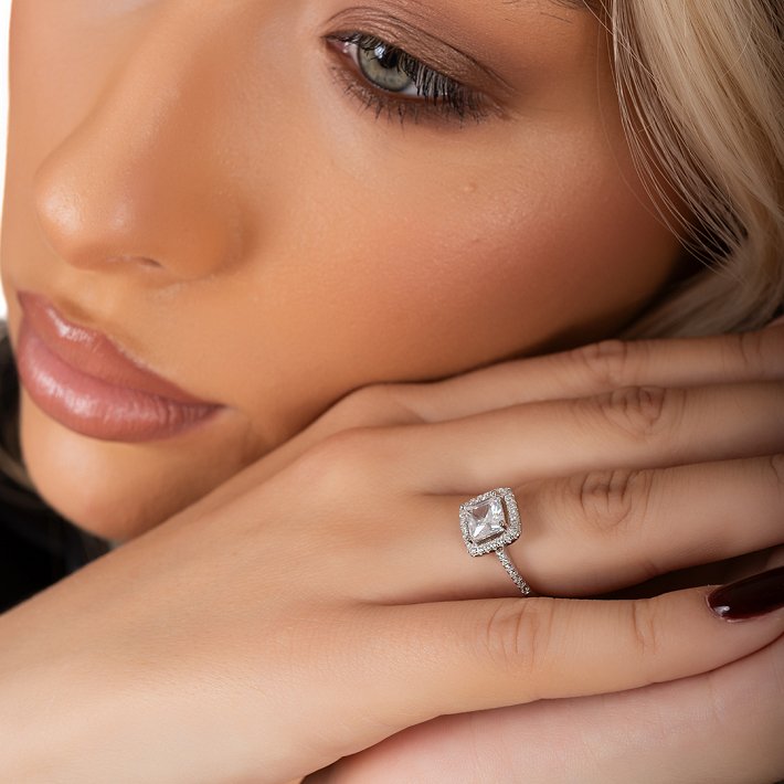 Oxzen ασημένιο δαχτυλίδι μονόπετρο τετράγωνο με ζιργκόν