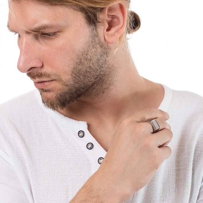 Oxzen ανδρικό δαχτυλίδι ασημένιο ορθογώνιο με λευκά ζιργκόν