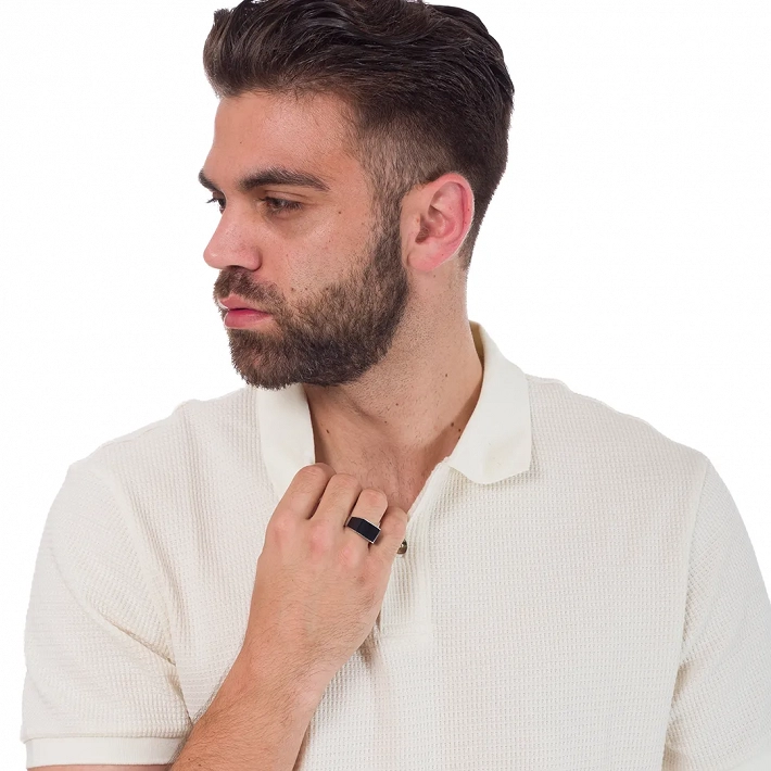 Oxzen ανδρικό δαχτυλίδι από ασήμι επιπλατινωμένο με μαύρη πέτρα