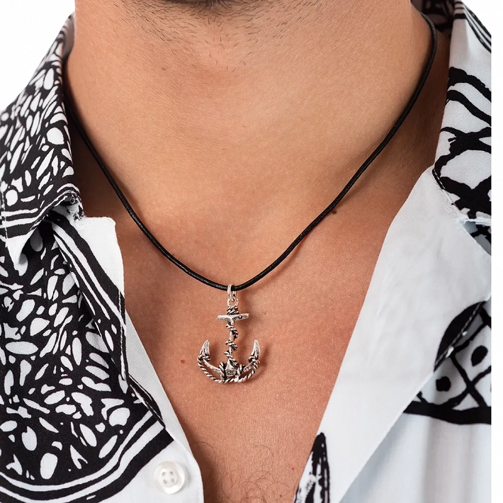 Oxzen κολιέ από ασήμι, άγκυρα με δέρμα με ασημένια κουμπώματα