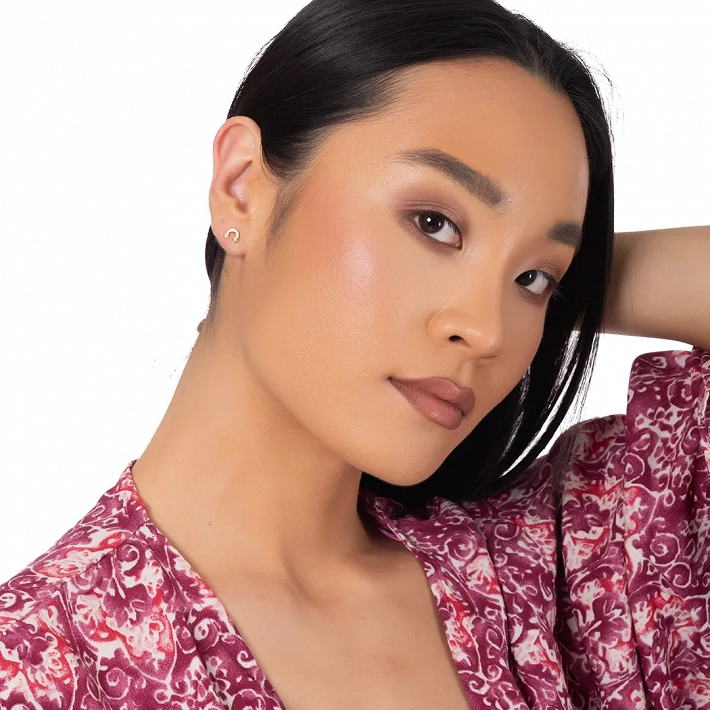 Oxzen ασημένια σκουλαρίκια καρφωτά με ουράνιο τόξο