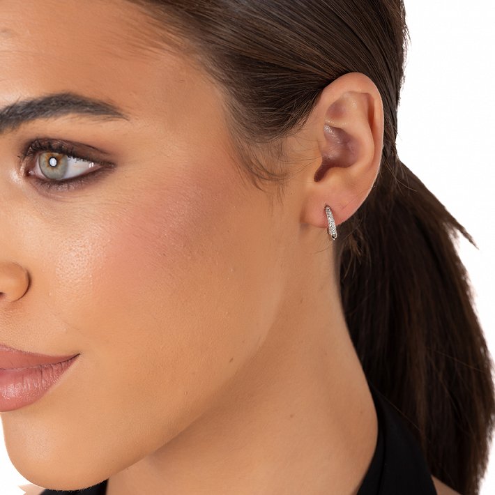 Oxzen ασημένιο σκουλαρίκι κρίκος 14mm με λευκά ζιργκόν