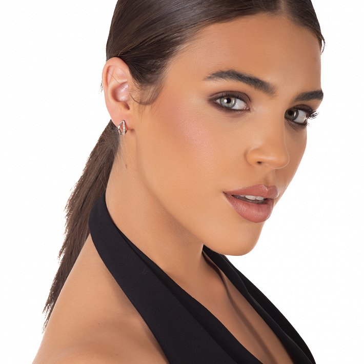 Oxzen ασημένιο σκουλαρίκι κρίκος 12mm με λευκά ζιργκόν