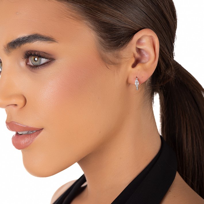 Oxzen ασημένιο σκουλαρίκι κρίκος 14mm με λευκά ζιργκόν