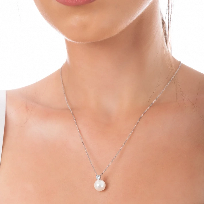 Oxzen κολιέ από ανοξείδωτο ατσάλι με πέρλα και ένα λευκό ζιργκόν