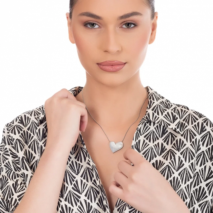 Oxzen γυναικείο κολιέ από ανοξείδωτο ατσάλι καρδιά με φίλντισι