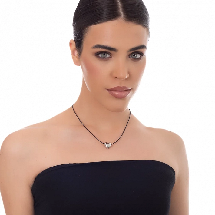 Oxzen γυναικείο κολιέ από ανοξείδωτο ατσάλι καρδιά με δερμάτινο λουράκι