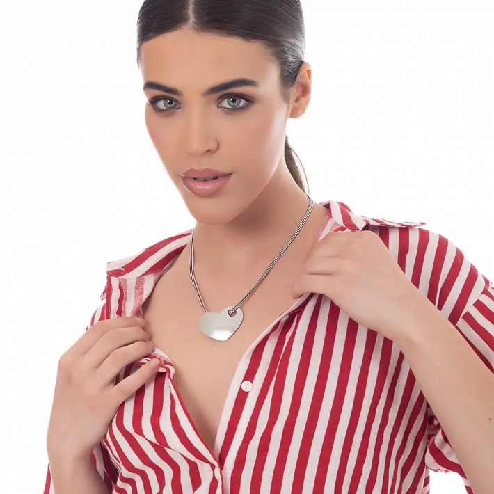 Oxzen γυναικείο κολιέ από ανοξείδωτο ατσάλι μεγάλη ματ καρδιά