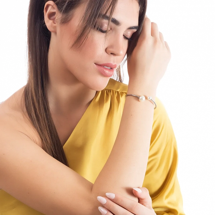 Oxzen ατσάλινο βραχιόλι εύκαμπτο με πέρλες