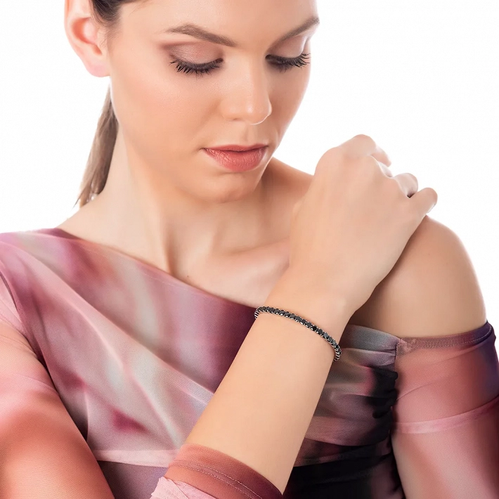 Oxzen βραχιόλι ατσάλινο ελαστική ριβιέρα με μαύρα ζιργκόν