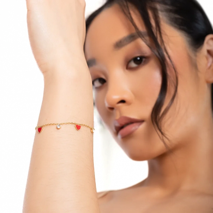 Oxzen γυναικείο βραχιόλι ατσάλινο με κρεμαστές κόκκινες καρδούλες
