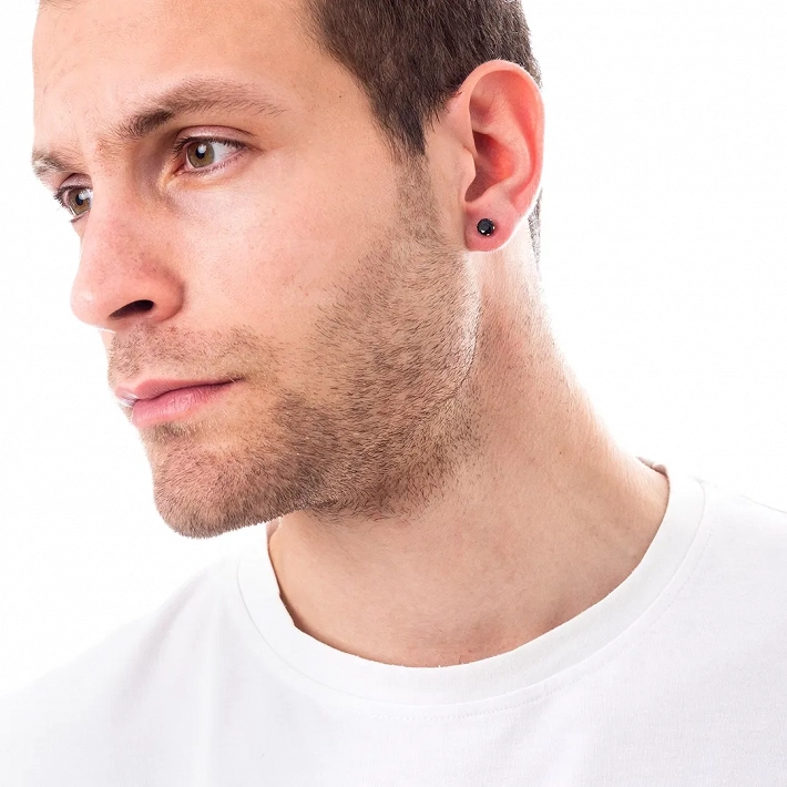 Σκουλαρίκι ανδρικό από ανοξείδωτο ατσάλι με στρογγυλή μαύρη πέτρα ζιργκόν 4mm