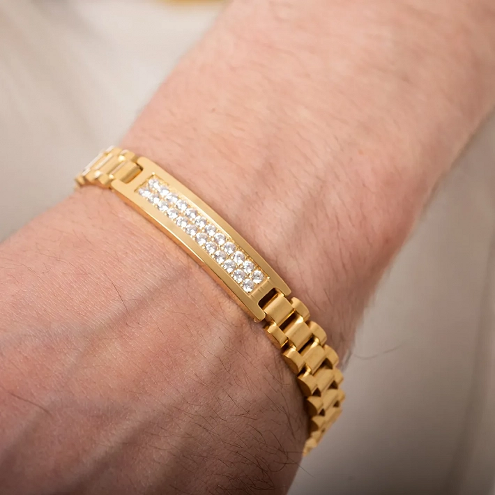 Oxzen ανδρικό βραχιόλι ατσάλινο, ταυτότητα επιχρυσωμένη με λευκά ζιργκόν