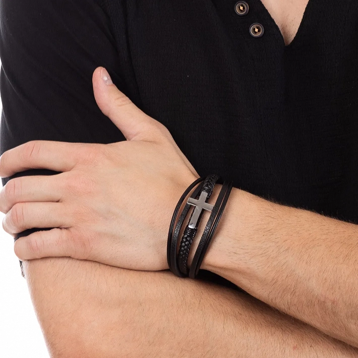Oxzen δερμάτινο ανδρικό βραχιόλι από ανοξείδωτο ατσάλι με σταυρό