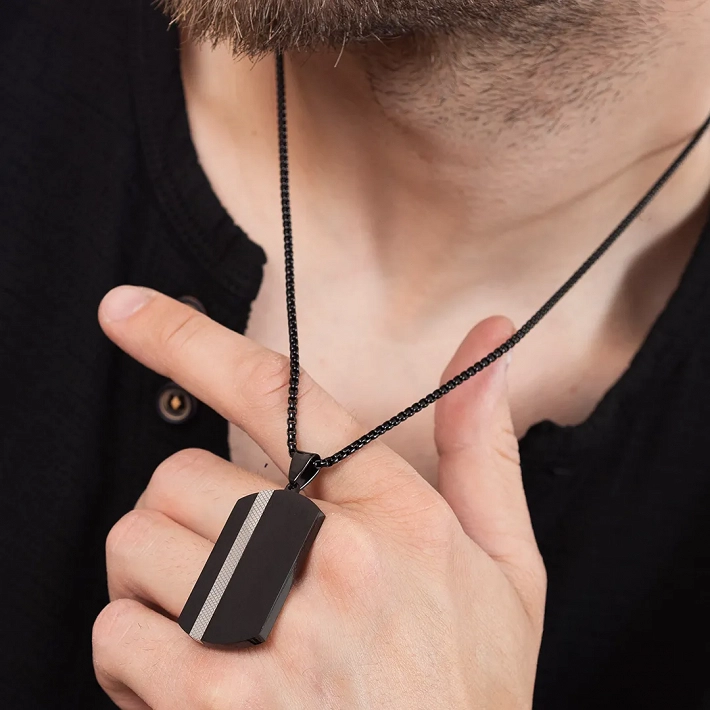 Oxzen ανδρικό κολιέ από ανοξείδωτο ατσάλι πλακέτα μαύρη με ασημί γραμμή