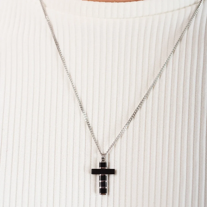 Oxzen ανδρικός σταυρός ατσάλινος διακριτικός μαύρος με ασημί