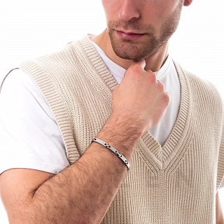 Βραχιόλι ανδρικό από ανοξείδωτο ατσάλι με λουστρέ και ματ στοιχεία