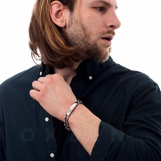 Χειροπέδα ανδρική ατσάλι σε ασημί με μαύρο καουτσούκ