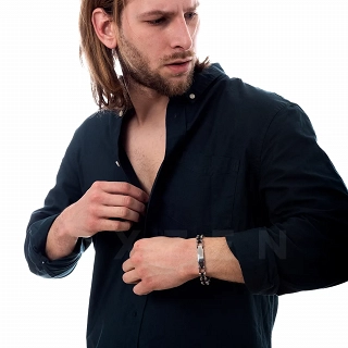 Χειροπέδα ανδρική ατσάλι σε ασημί με μαύρο καουτσούκ