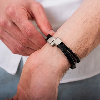 Βραχιόλι ατσάλινο με μαύρο δέρμα τριπλό