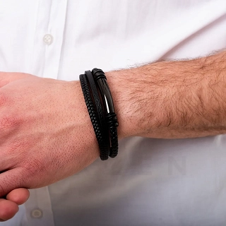Βραχιόλι ανδρικό ατσάλινο με τριπλό δέρμα και κυλινδρική ταυτότητα