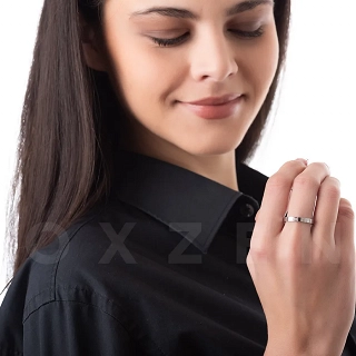 Γυναικείο δαχτυλίδι από ανοξείδωτο ατσάλι βέρα με λευκό ζιργκόν