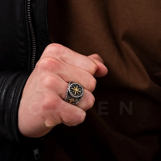 Δαχτυλίδι ανδρικό από ανοξείδωτο ατσάλι ασημόχρυσο, ήλιος της βεργίνας