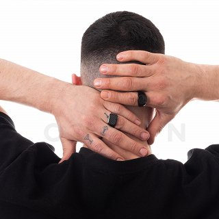 Δαχτυλίδι ατσάλι ανδρικό με μαύρο ανθρακόνημα