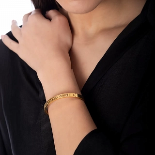 Βραχιόλι γυναικείο από ανοξείδωτο ατσάλι χειροπέδα με κούμπωμα